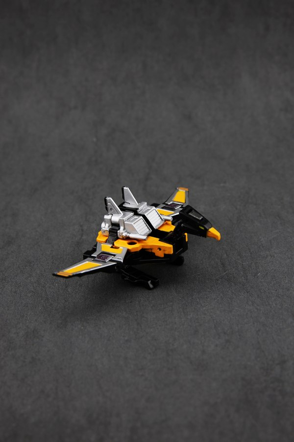 Transformers Masterpiece MP 16 Frenzy And Buzzsaw BIGGER In Hand Image  (17 of 25)